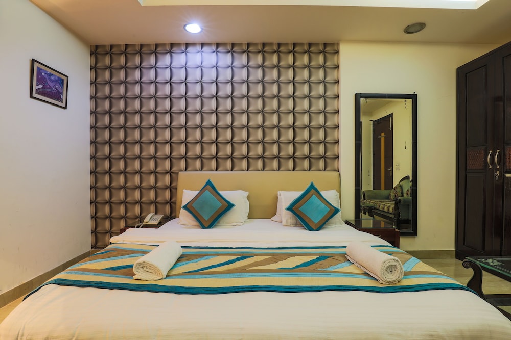 SUPERIOR, KING BED