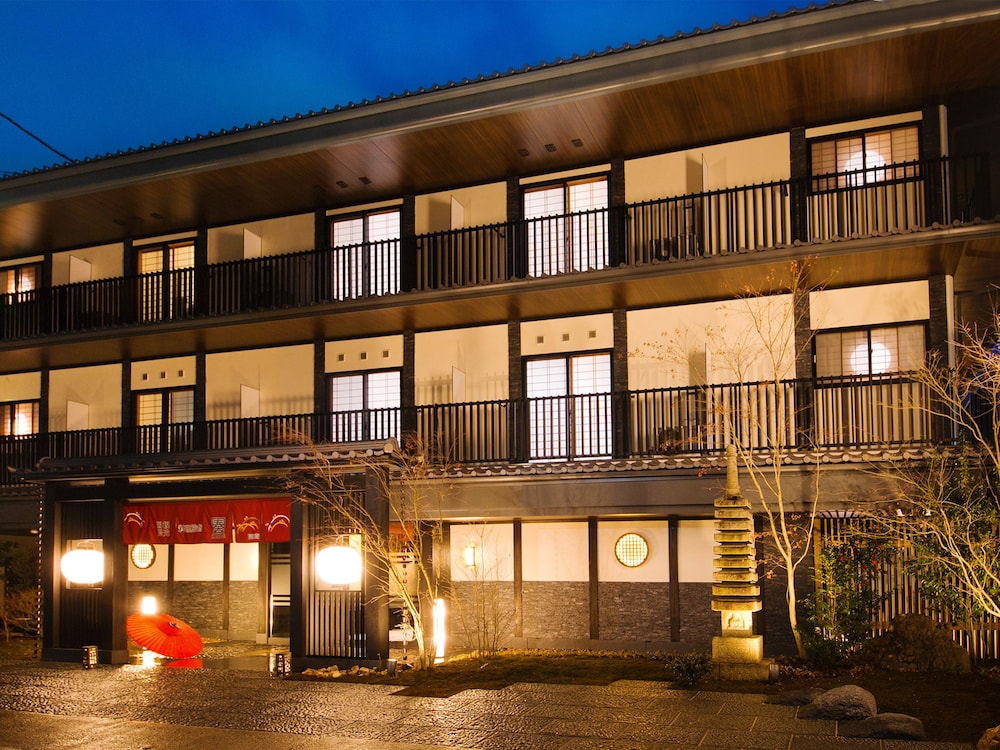 Ryokan Kanade 2/63