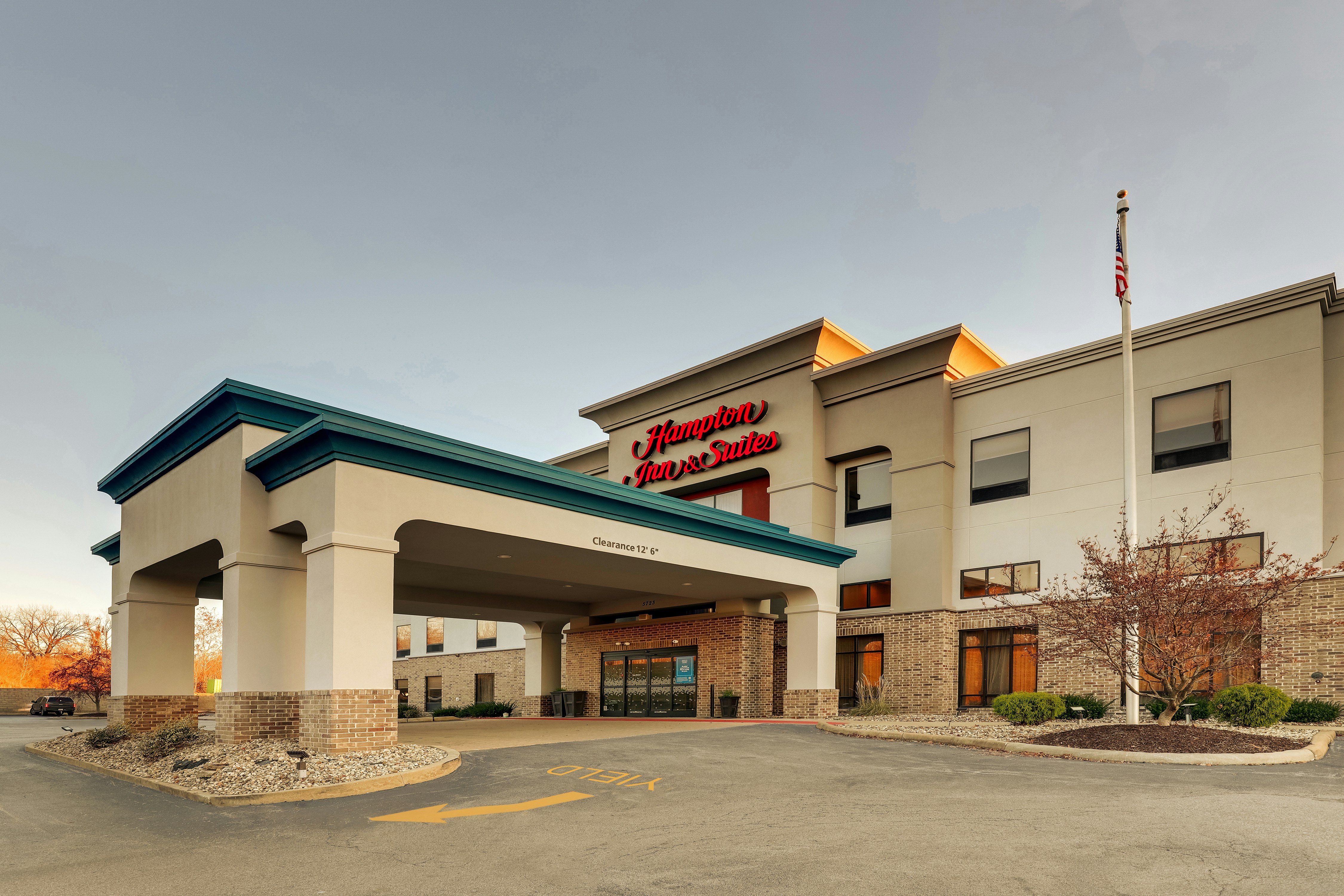 Hampton Inn & Suites St. Louis-Edwardsville 2/69
