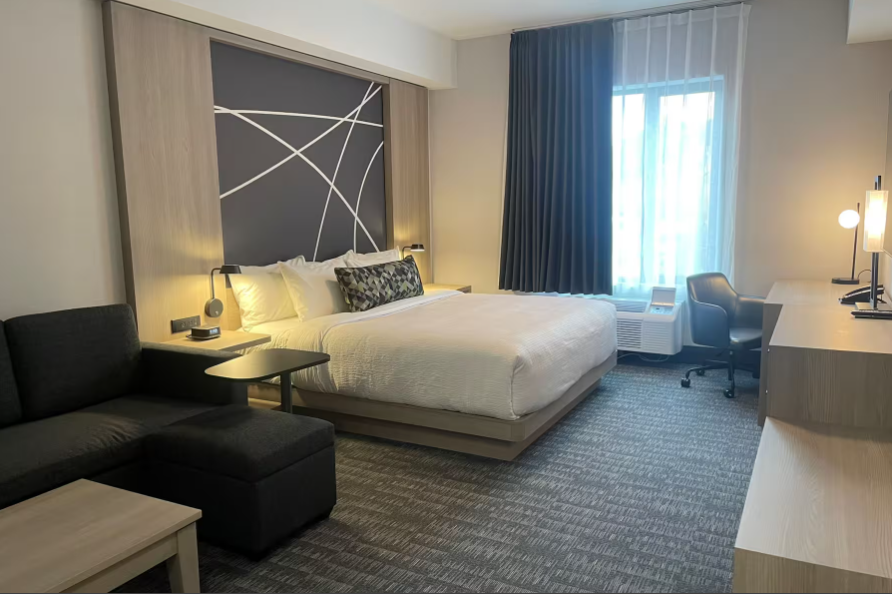 1 Bedroom, Suite, Queen Bed, Sofa
