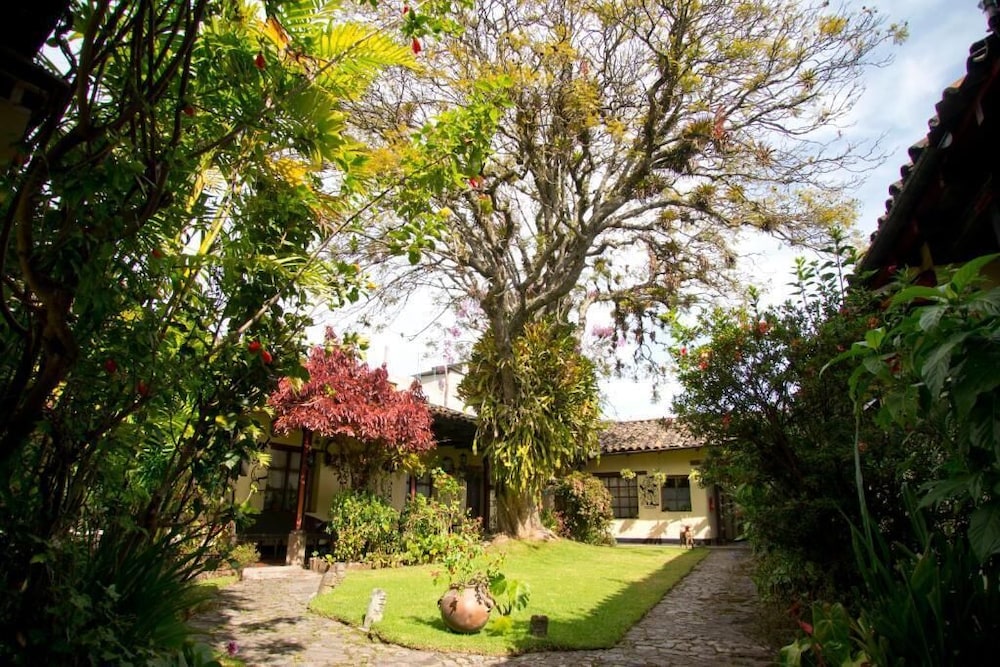 Mayan Inn 58/64