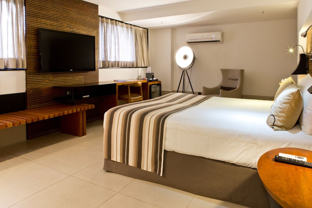 Ritz Leblon Hotel 13/70