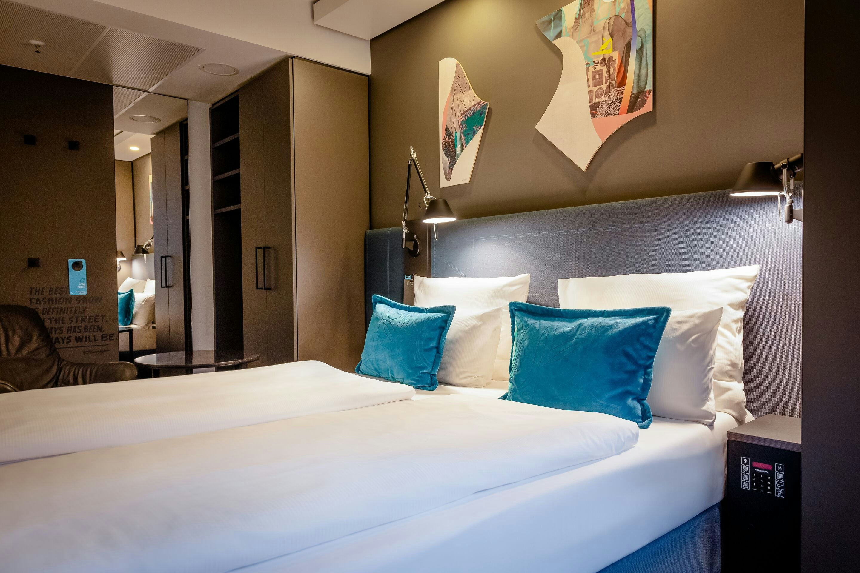 MOTEL ONE BERLIN-ALEXANDERPLATZ 8/43