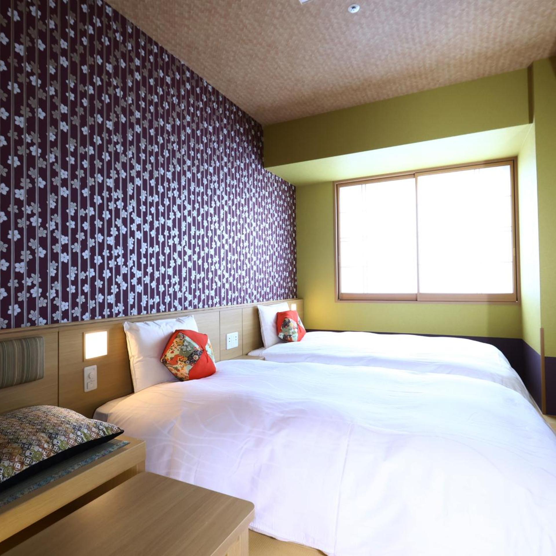 Type B, Twin Beds