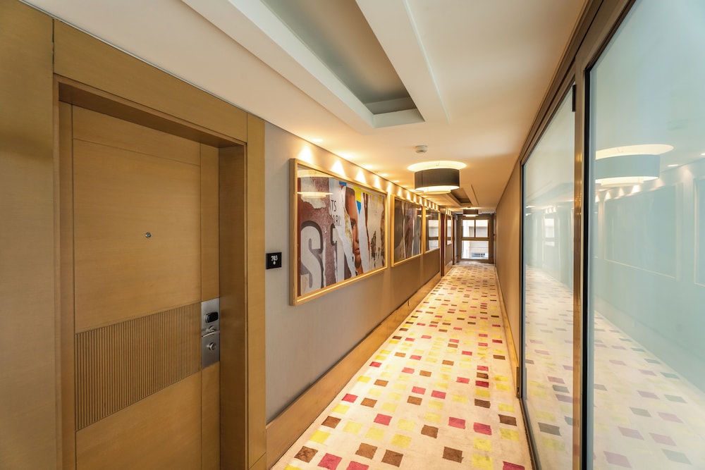 Saifi Suites 34/71