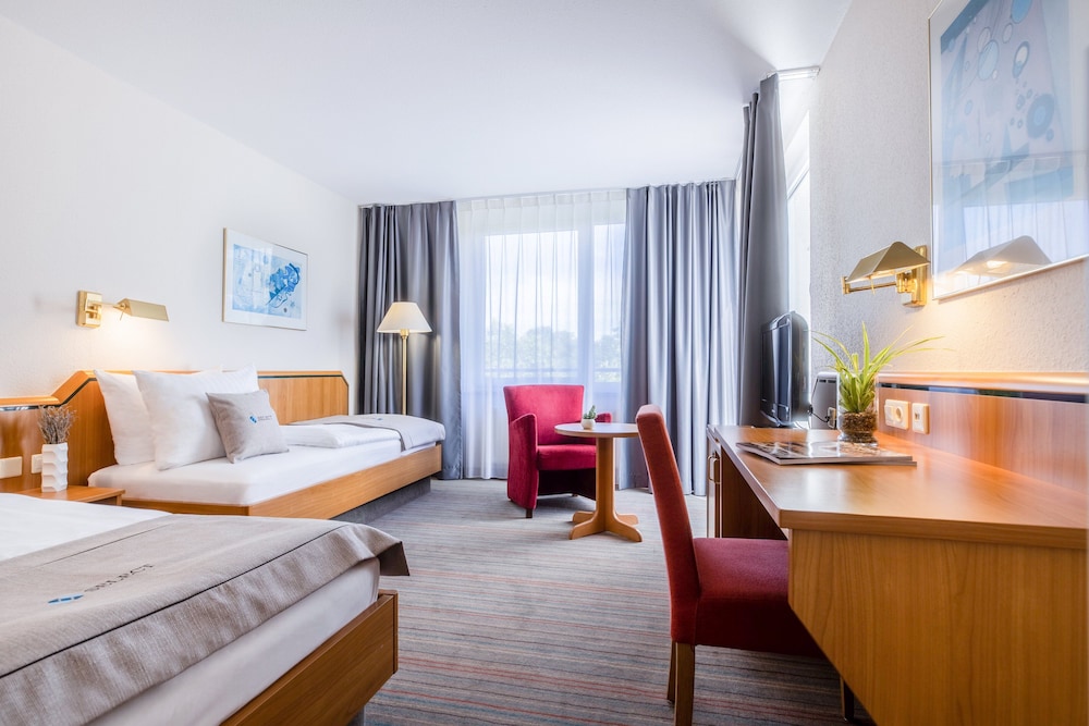 Holiday Inn - the niu, Blade Solingen by IHG 26/80