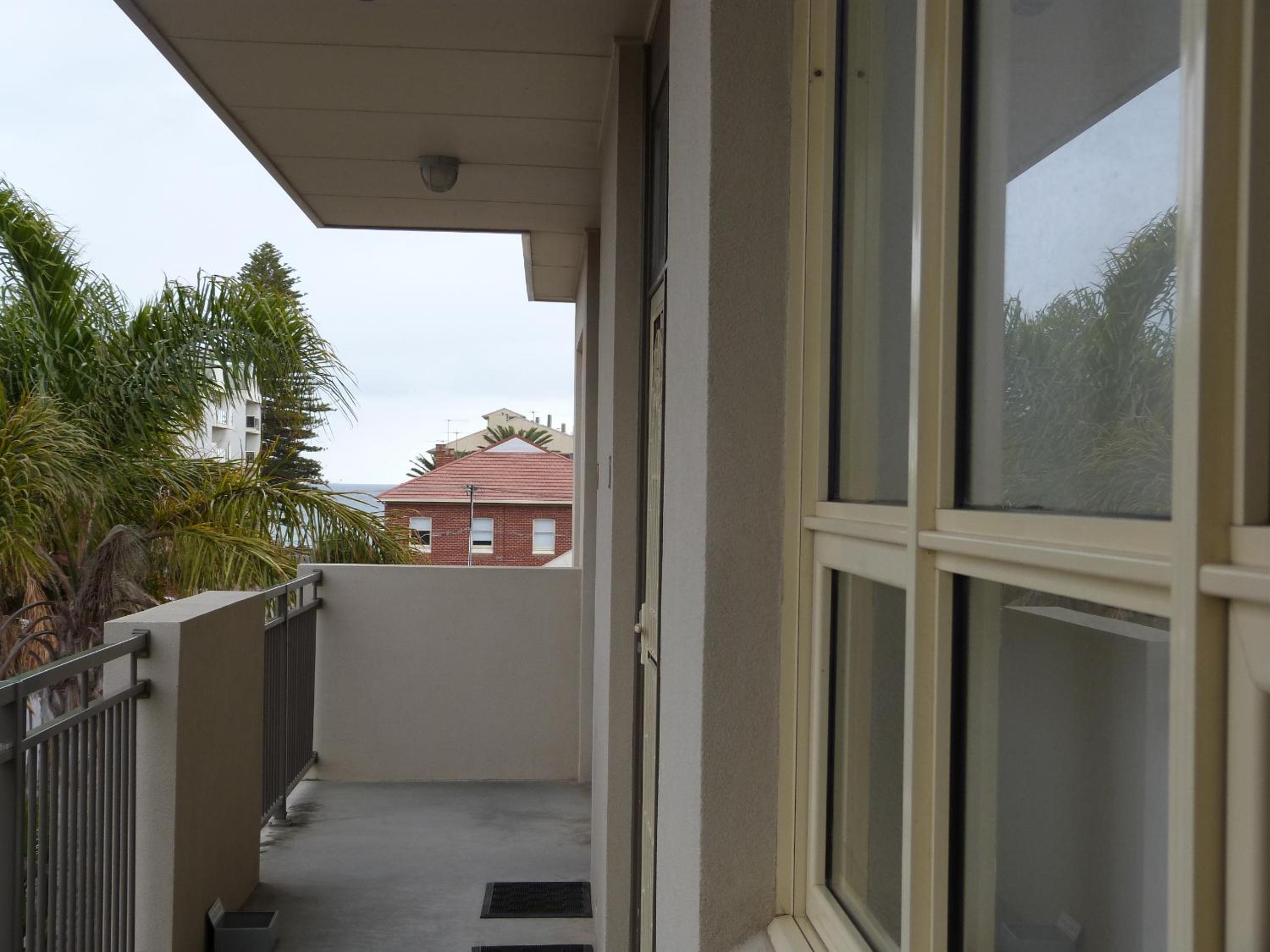 Glenelg Holiday Apartments- Corfu 3/20