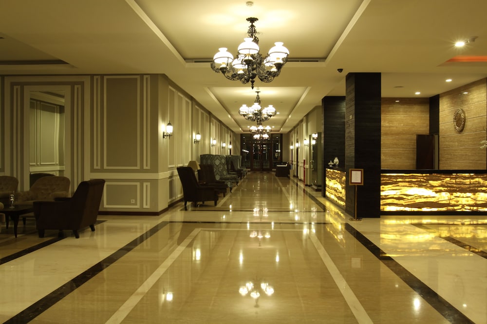 Royal Hotel Kt 6/35