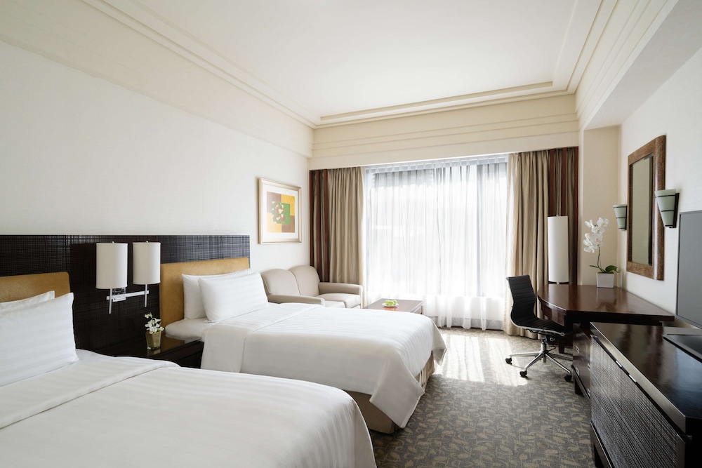 Horizon, Club, Twin Beds، EDSA Shangri-La Manila 2/4