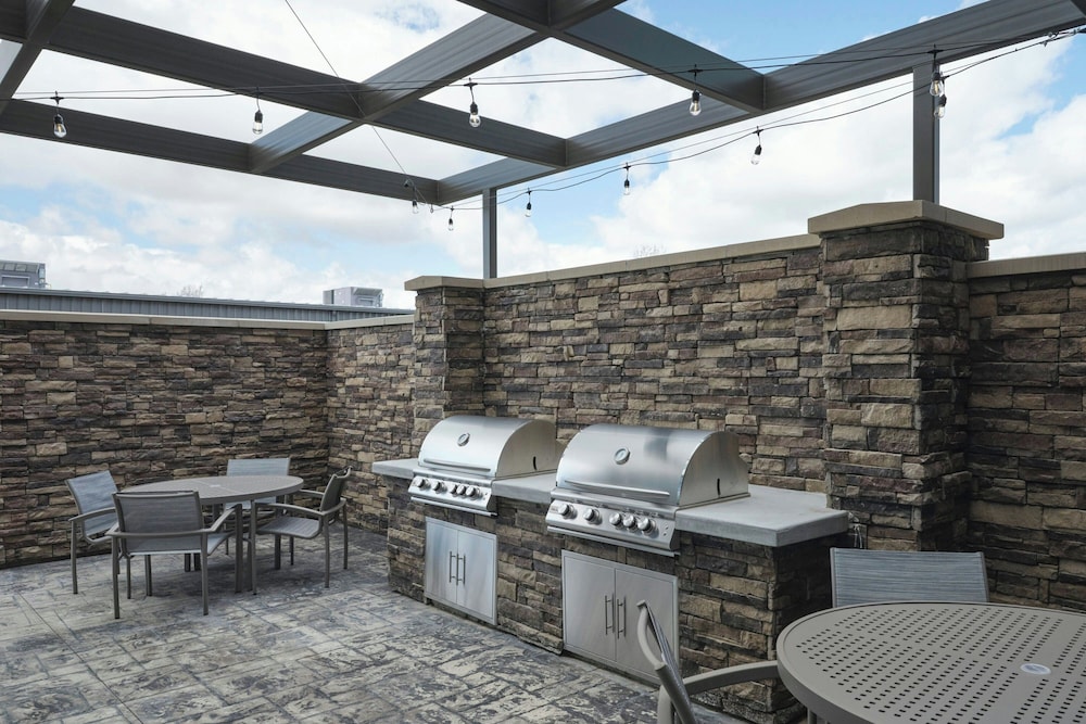 Springhill Suites By Marriott Troy Dayton 14/19