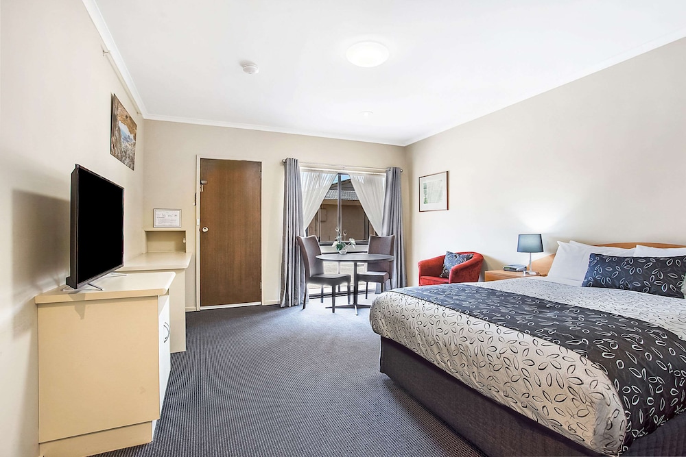 Comfort Inn May Park 8/30