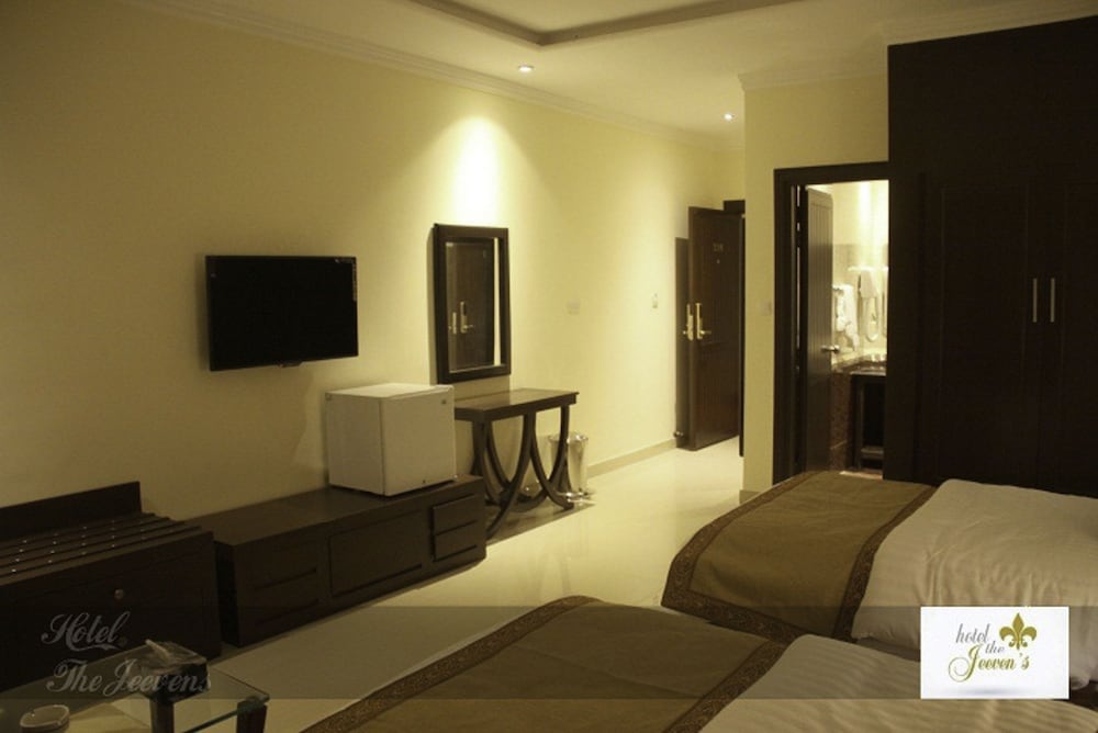Hotel The Jeevens 24/32
