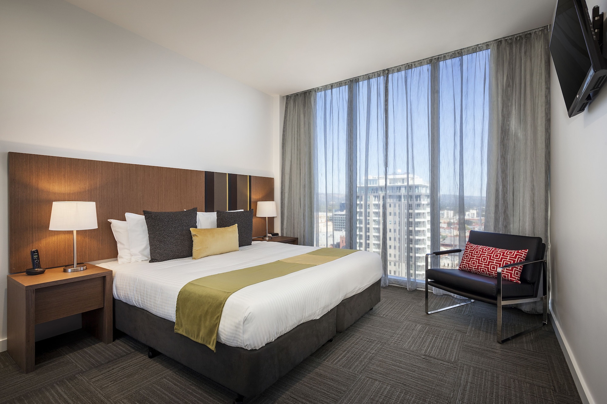 1 BEDROOM, EXECUTIVE, APARTMENT