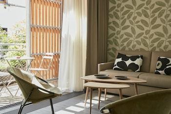 MONTSOURIS, DELUXE, SUITE