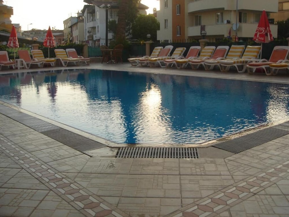 Marina Apart Hotel 43/48
