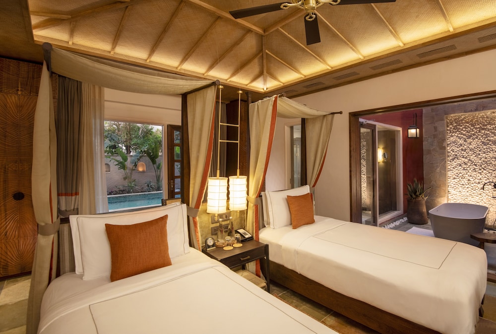 Luxury, Twin Beds, Plunge Pool