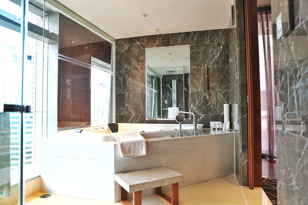 The Langham Shanghai Xintiandi 30/83