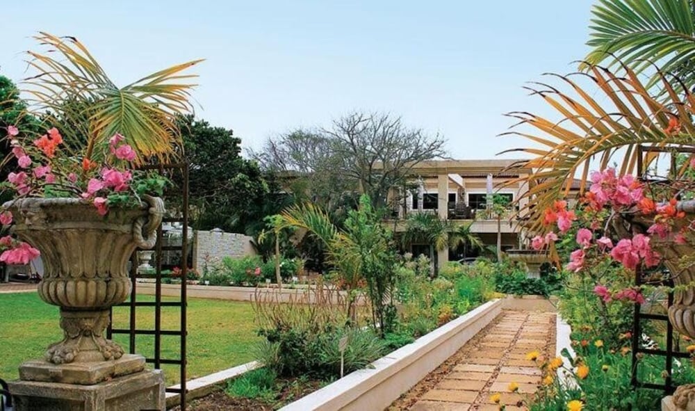 Fairway Guest House 44/50