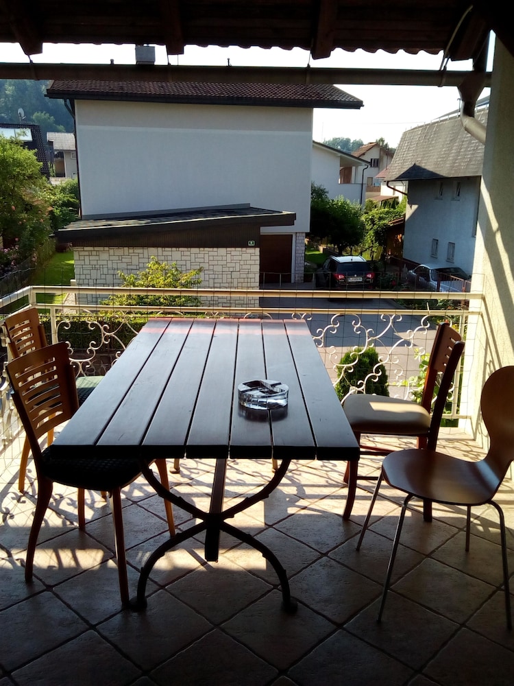 Vila Bbq 37/50
