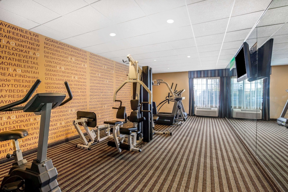 La Quinta Inn & Suites by Wyndham Fowler 31/61