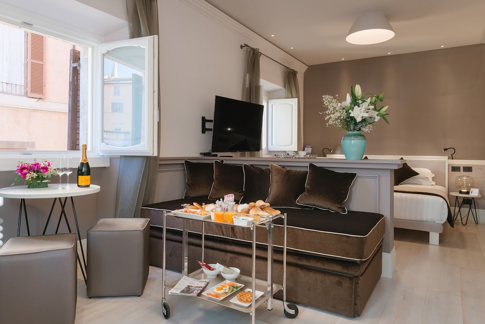 Rhea Silvia Luxury Navona 34/50