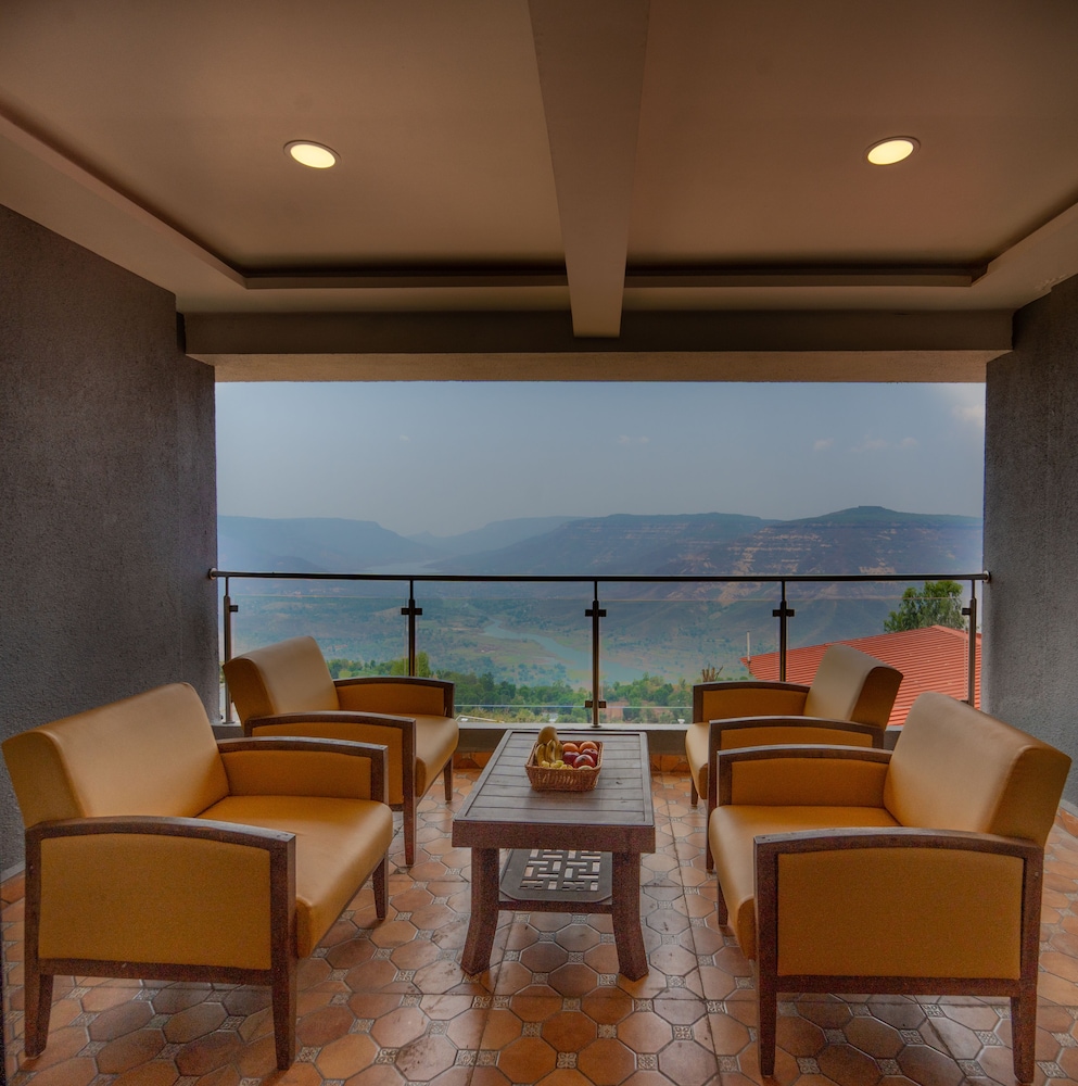 Cloud Mist Resort and Spa 29/50