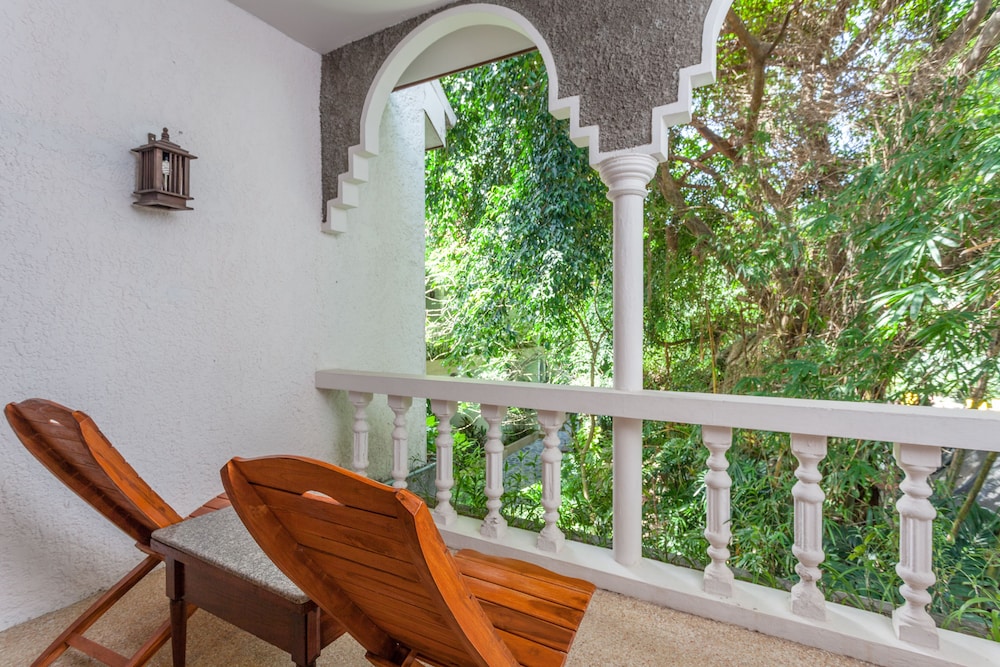 Tropica Bungalow Hotel 42/69