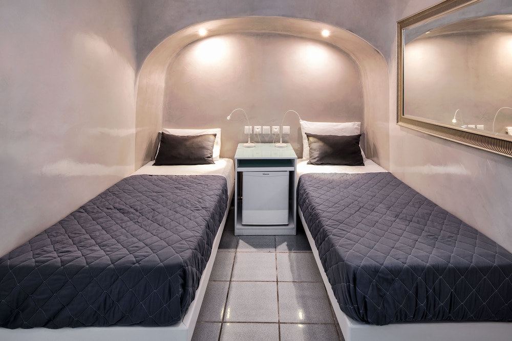 Hotel Katerina Apos S Castle 12/44