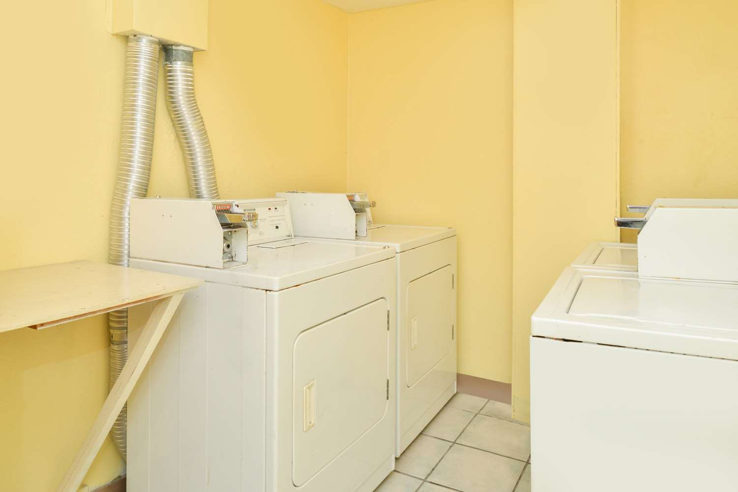 Americas Best Value Inn Sarasota Downtown 40/40