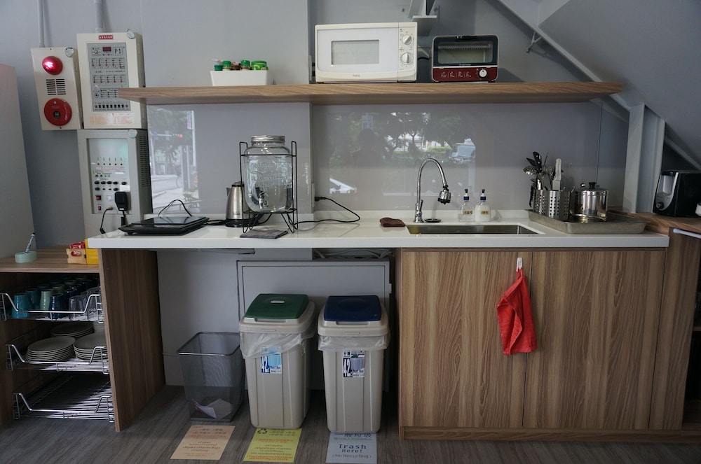 Five Elements Hostel Taipei 3/26