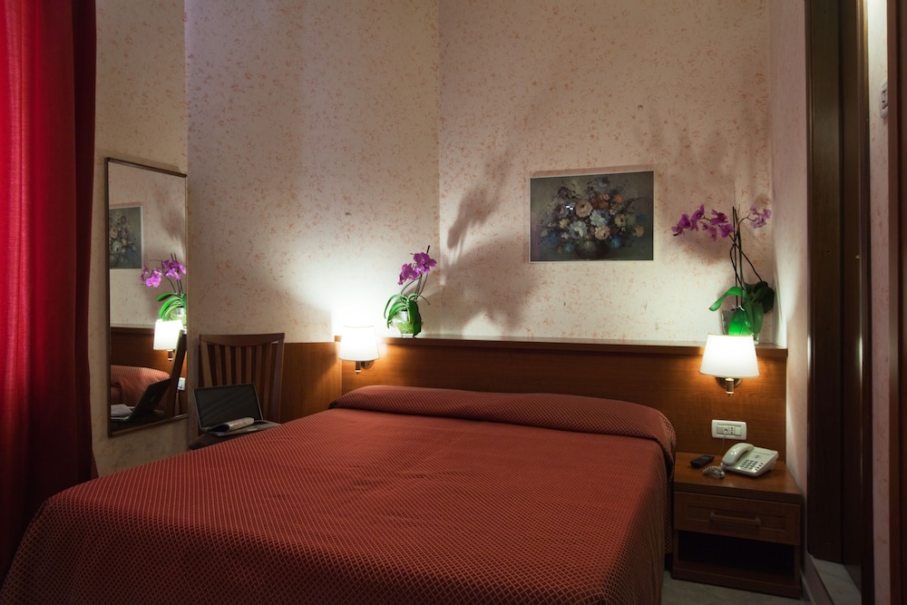 ECONOMY, DOUBLE BED