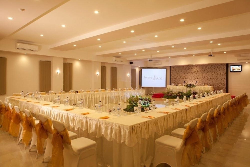 Grand Malioboro Yogyakarta Hotel 38/45