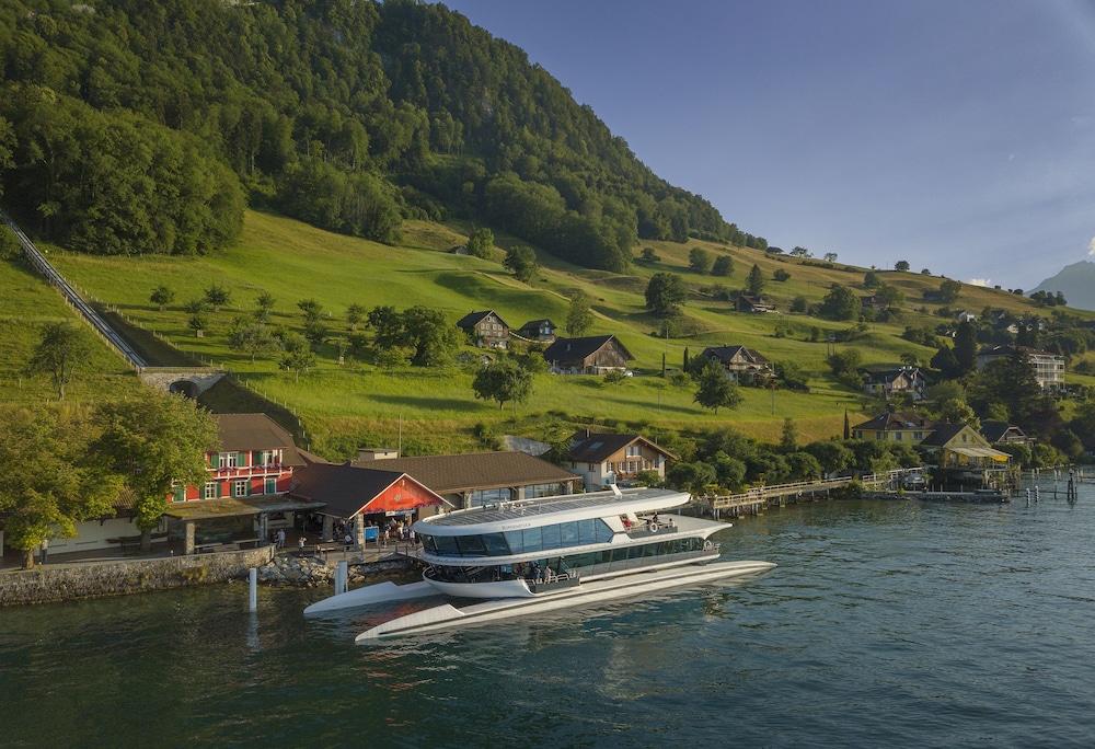 Burgenstock Hotel & Alpine Spa 84/90