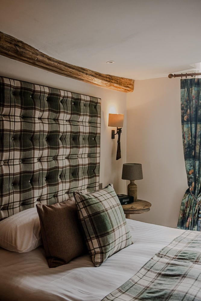 LODGE