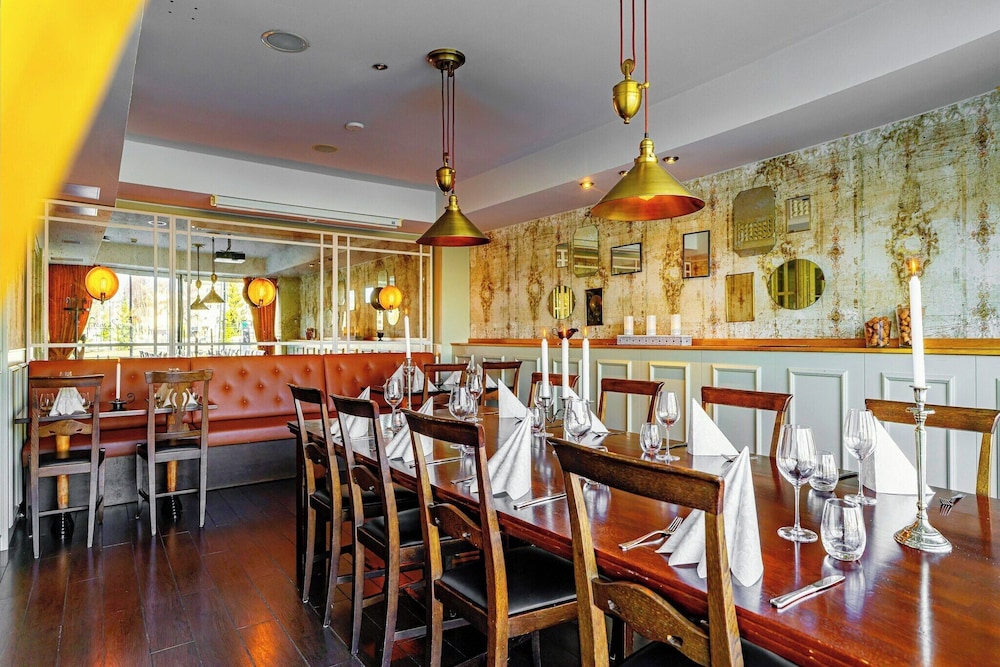 restaurant cafeteria