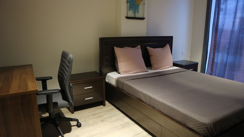 Accra Luxury Apartments Cantonments (Ex A-Lux Apartments) 10/80