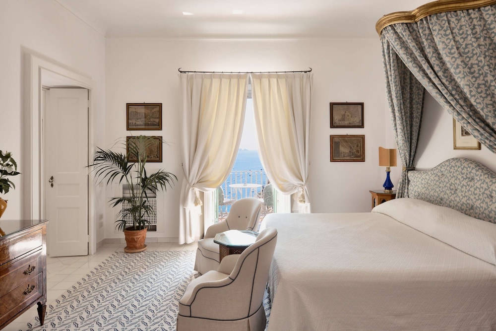 2 Bedrooms, Suite, 2 Double Beds, Sea View