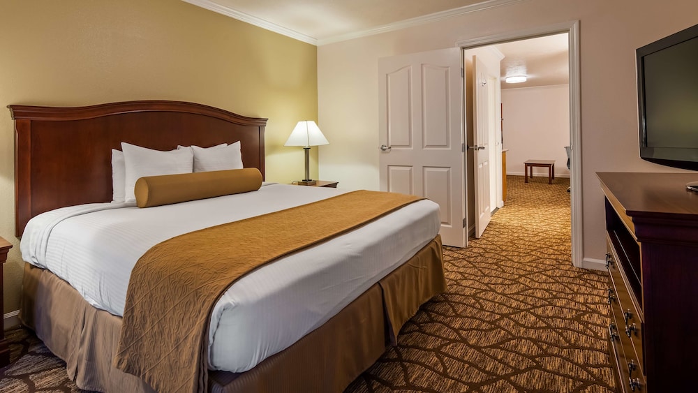 Best Western Salinas Monterey Hotel 18/37