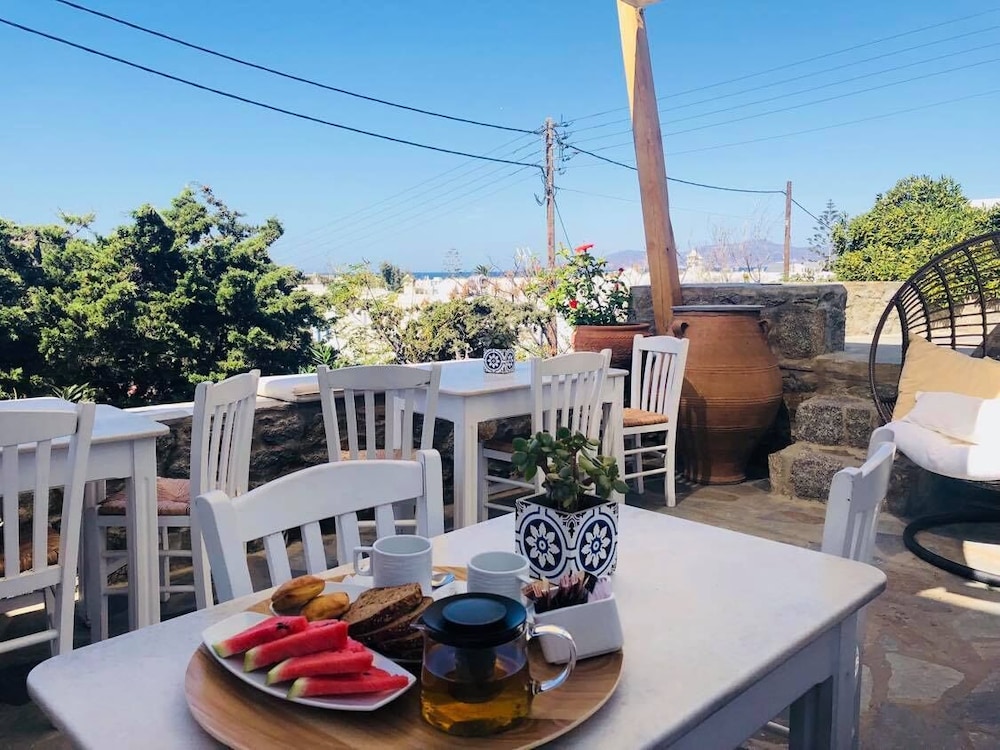 Elena Hotel 49/65