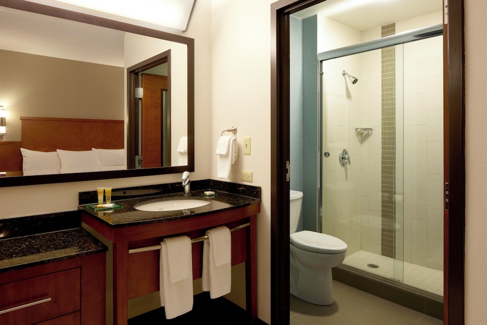 Hyatt Place Richmond Airport 65/65