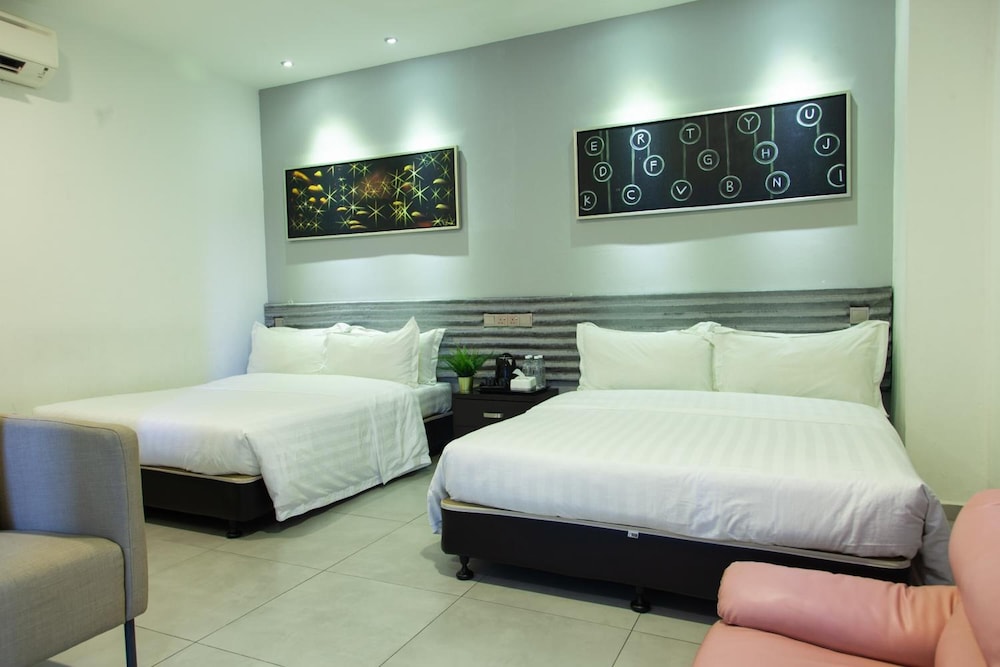 M Design Hotel At Shamelin Perkasa 11/32