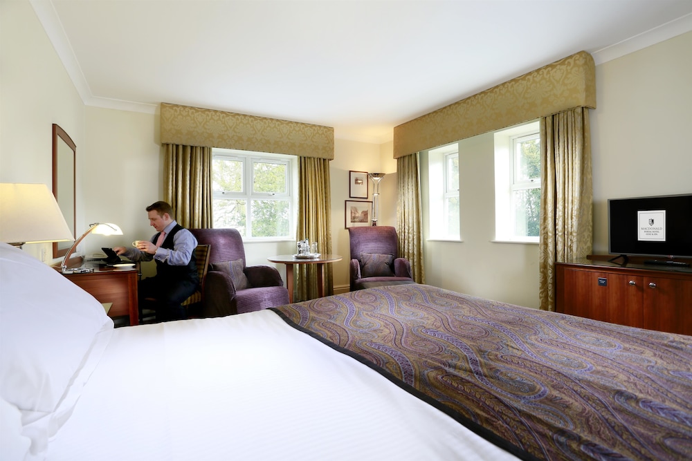 SUPER, DELUXE, 2 DOUBLE BEDS