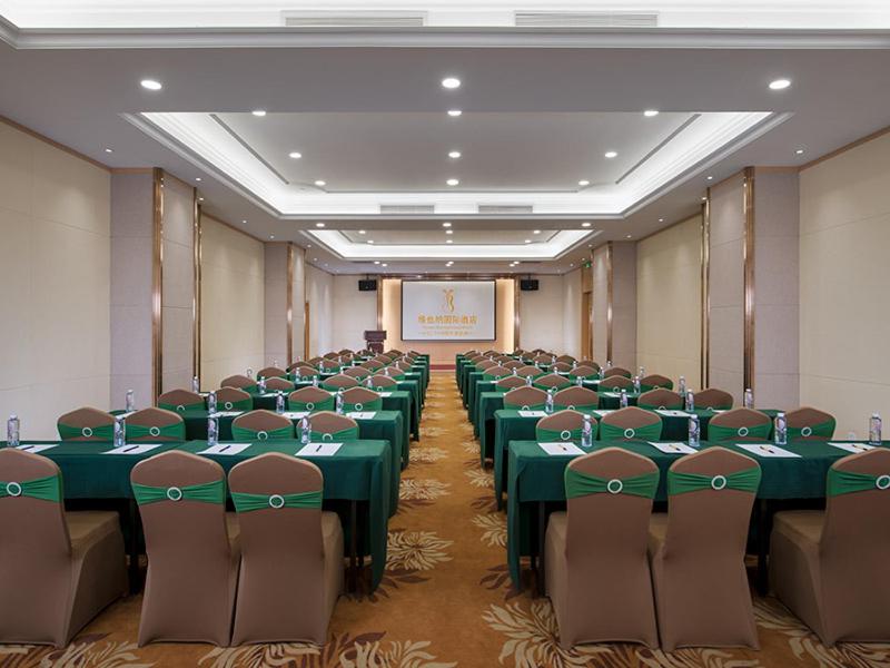 Vienna International Hotel Shenzhen Longhua Center 27/34