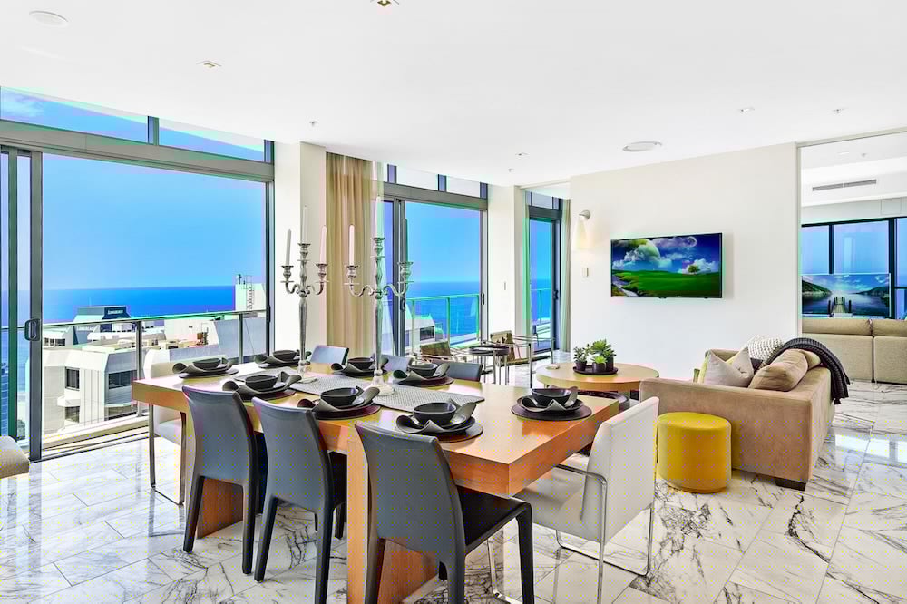 Artique Surfers Paradise 58/74