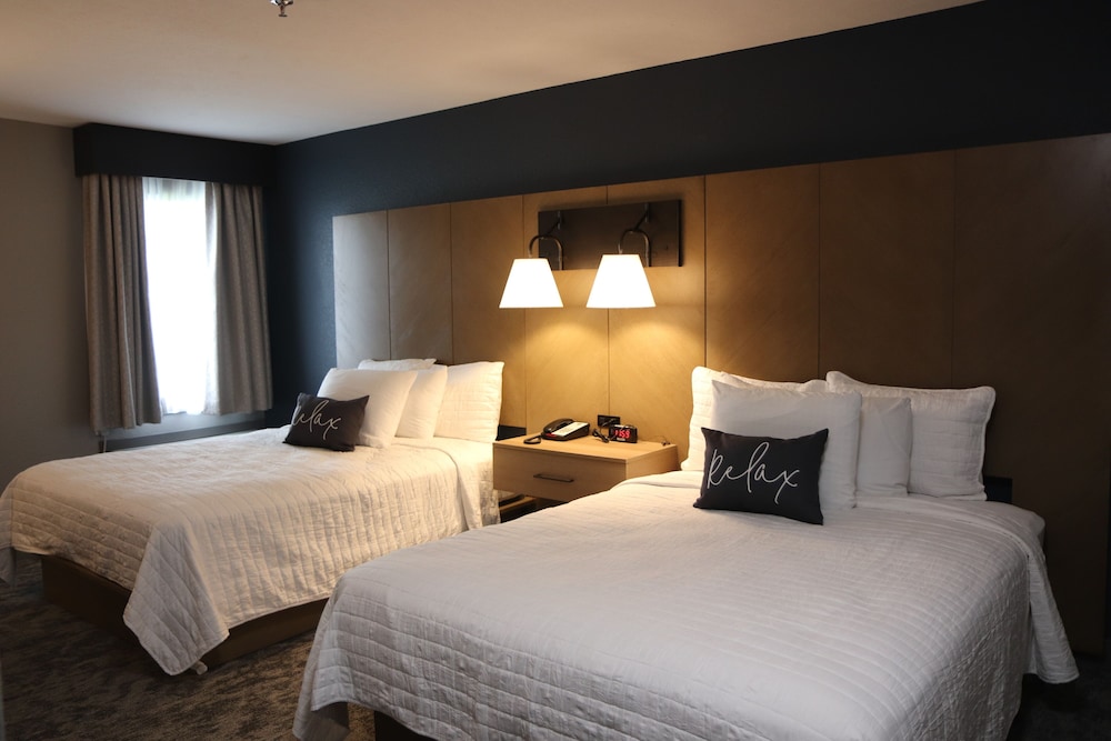 Eastland Suites Hotel & Conference Ctr, Trademark by Wyndham 25/69