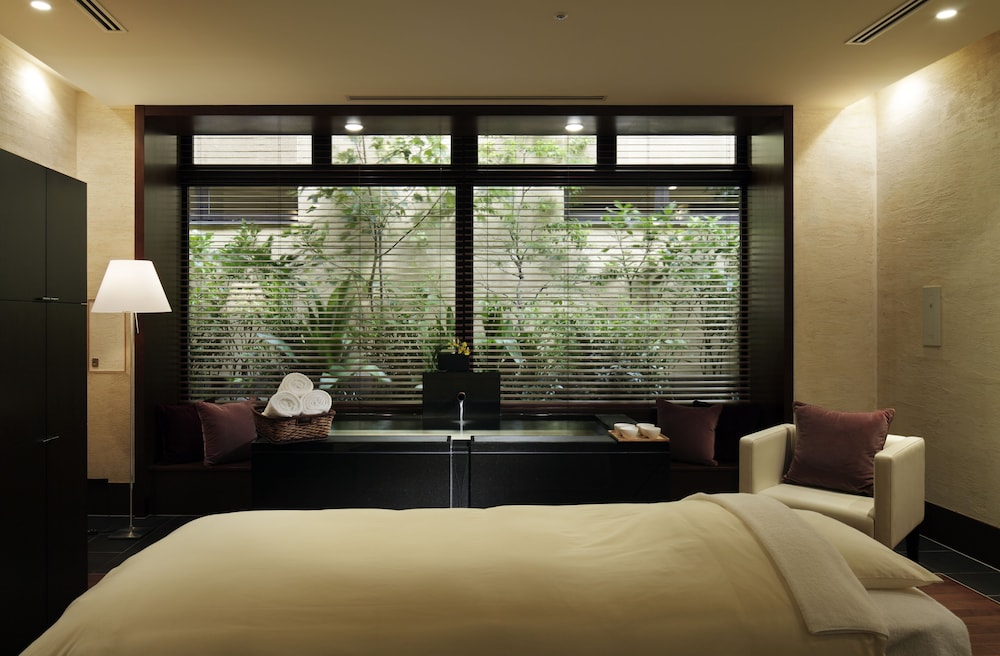 Hyatt Regency Hakone Resort and Spa 24/76