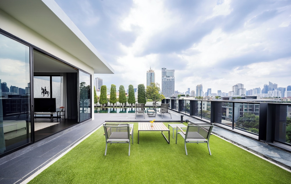 Walton Suites Sukhumvit 44/49