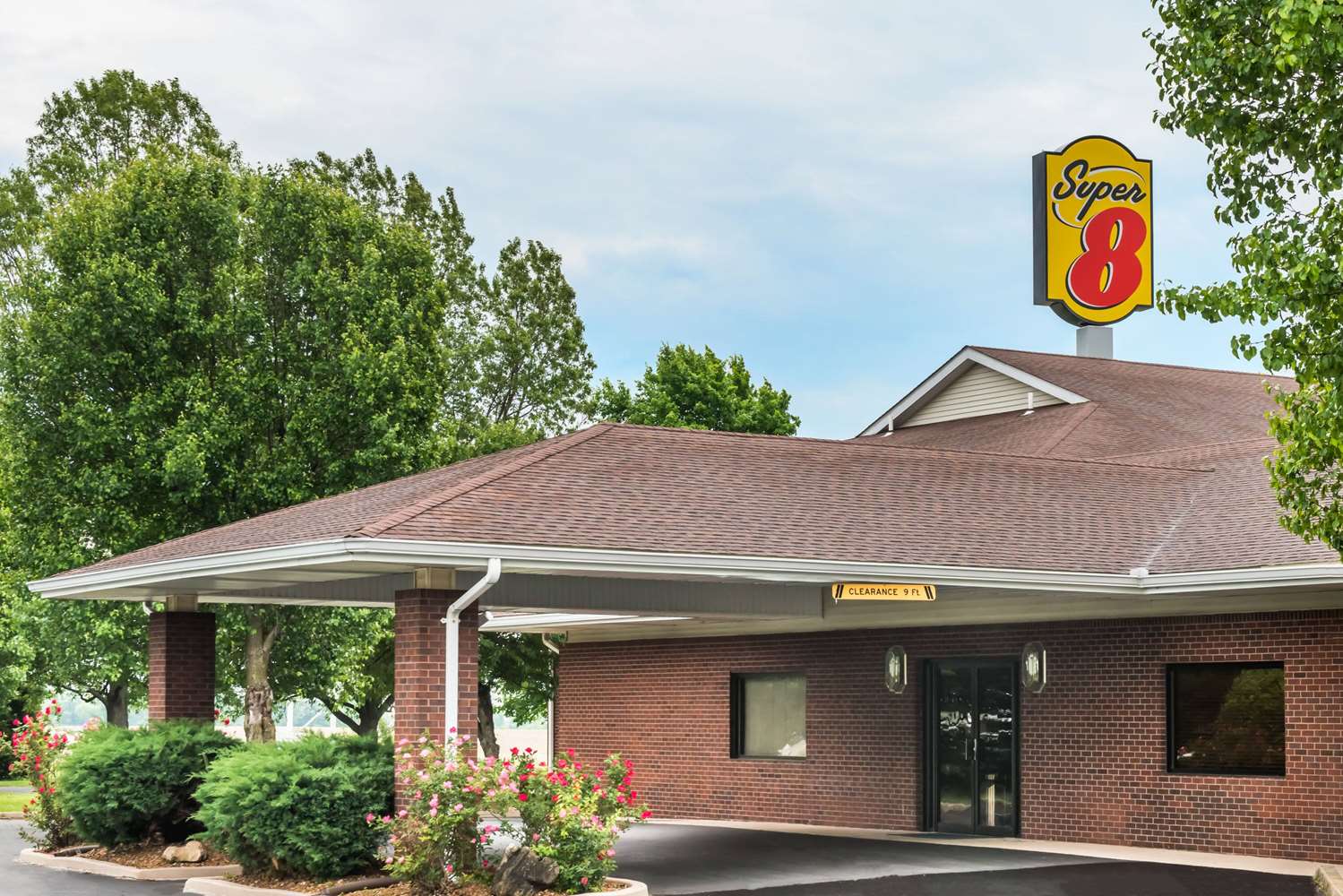 Super 8 by Wyndham O'Fallon 1/12