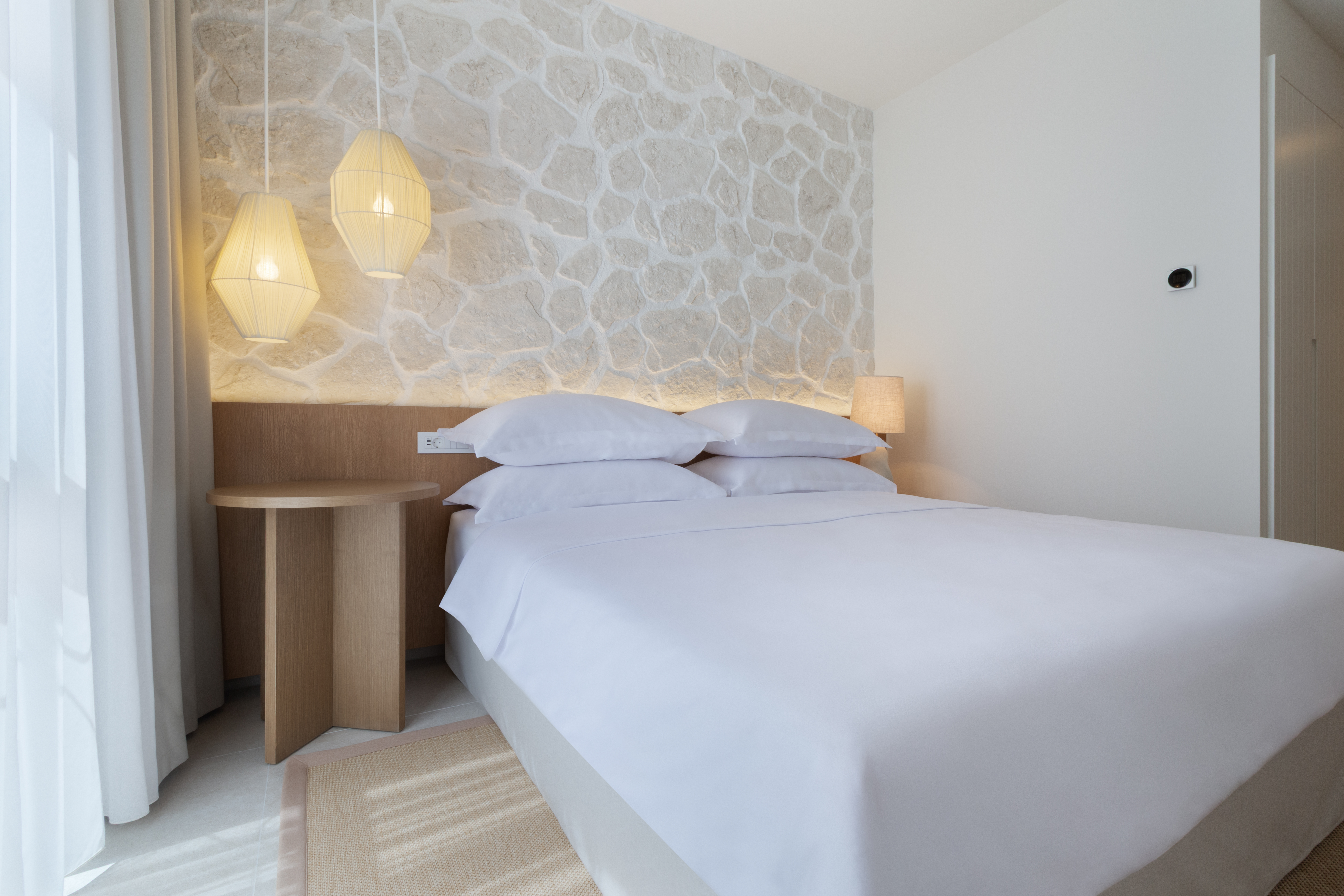 غرفة قياسية بسرير مزدوج