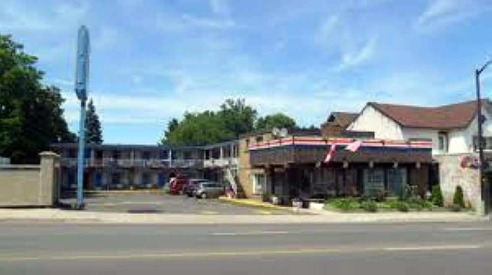 Advance Inn photo4